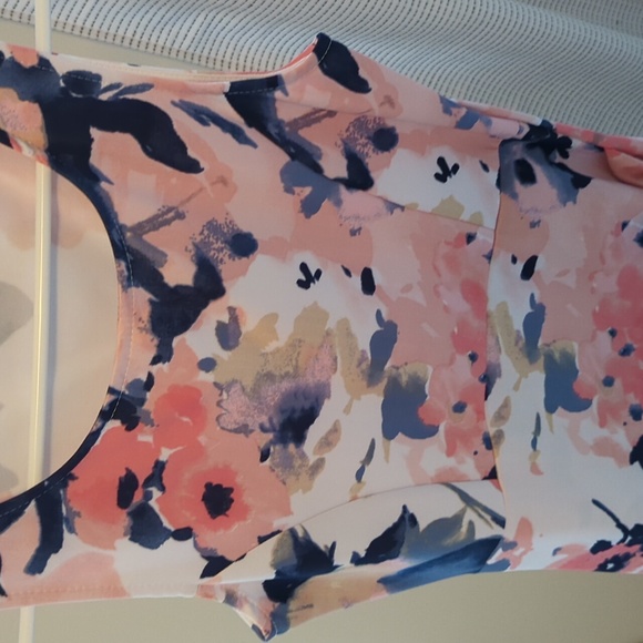 Dresscode LA Fitted XS Dress - Picture 2 of 4